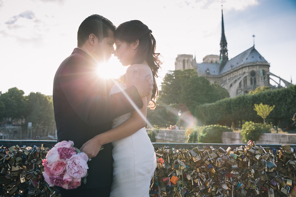Photo de mariage à Paris, près de Notre Dame