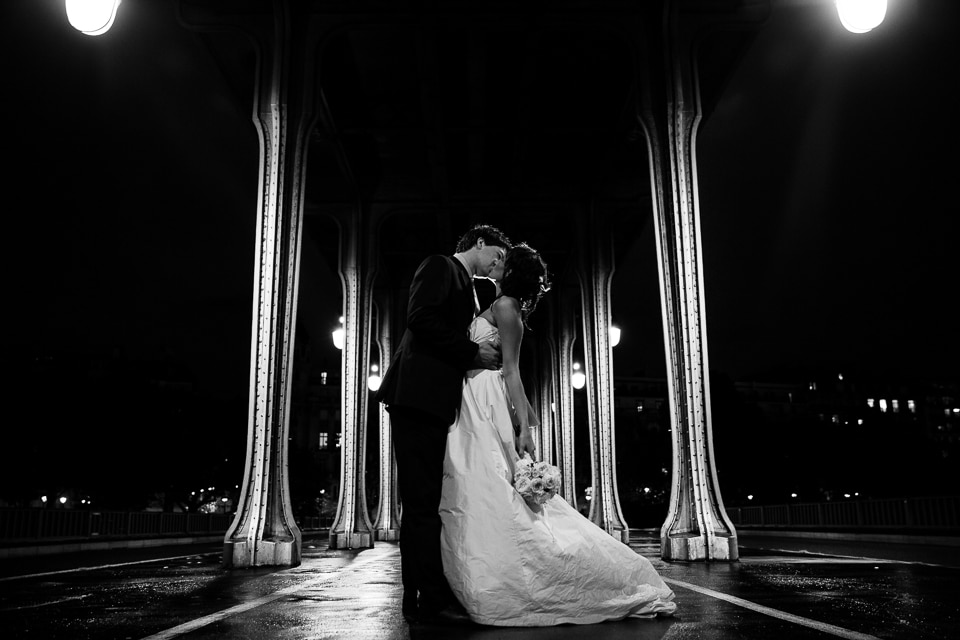 séance photo mariage dans Paris de nuit